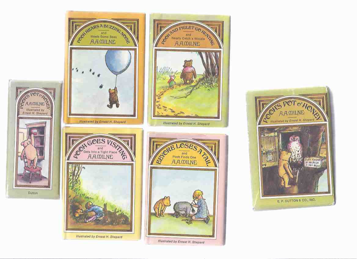 Image for Pooh's Pot o' Honey slipcased Set: Pooh Hears a Buzzing Noise & Meets Some Bees; Pooh & Piglet go Hunting & Nearly Catch a Woozle; Eeyore Loses a Tail & Pooh Finds One; Pooh Goes Visiting & Gets Into a Tight Place ( Boxed Set of Mini Books )( Miniature )