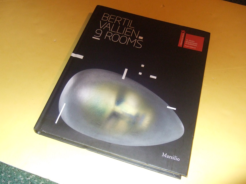 当店在庫してます！ BERTIL VALLIEN: 9 Rooms / 13th International architecture アート・デザイン・音楽